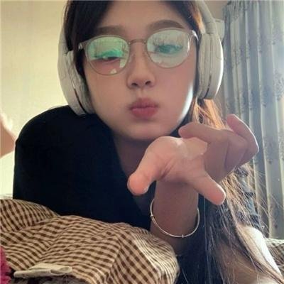 隔窗恋爱:看着你